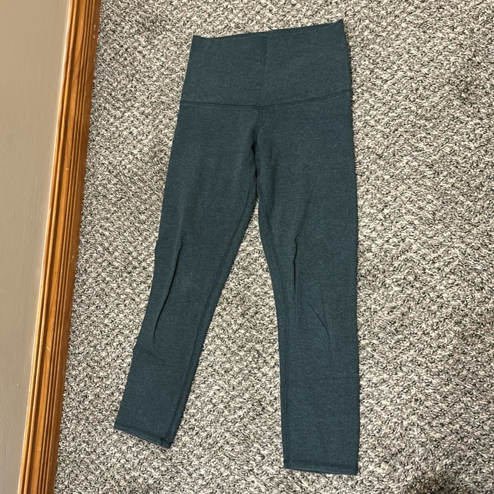 Lululemon 22 in high rise crop